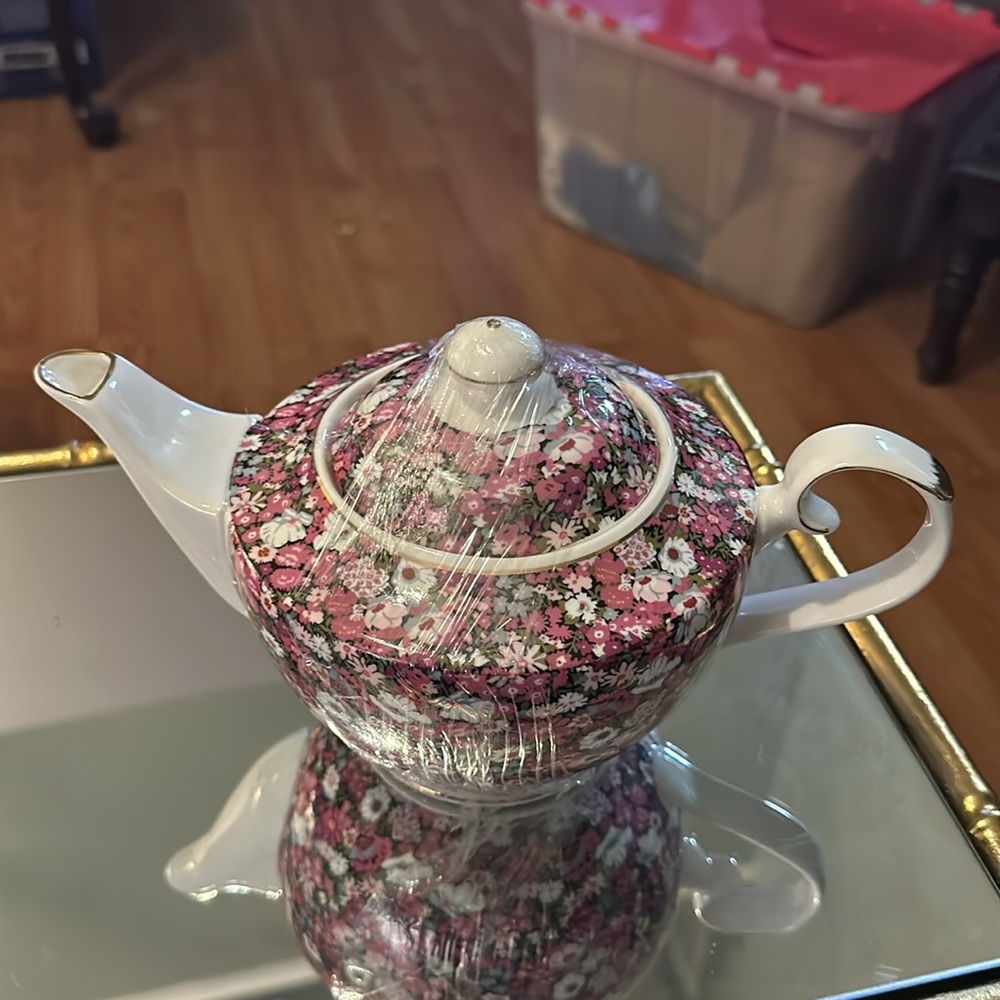 Gracie’s Teaware - Picture 7 of 8